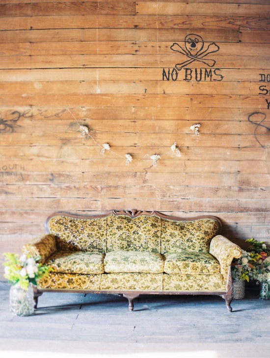 beautiful-be-yourself-barn-wedding
