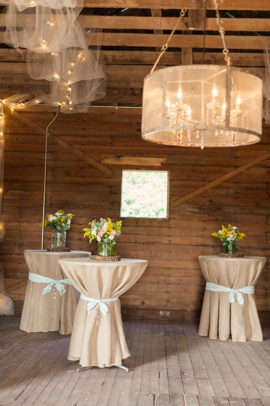 beautiful-be-yourself-barn-wedding