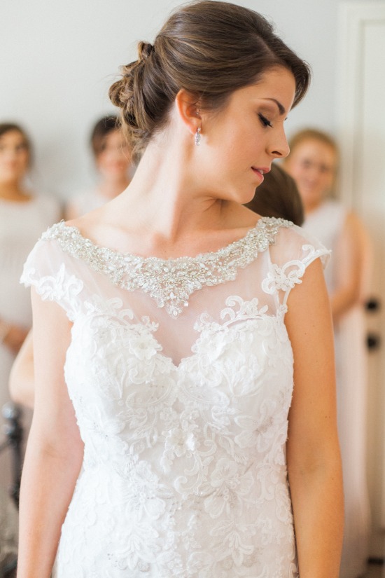 beautiful-be-yourself-barn-wedding