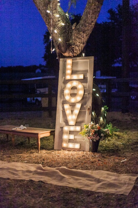 beautiful-be-yourself-barn-wedding