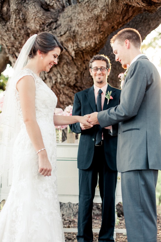 beautiful-be-yourself-barn-wedding