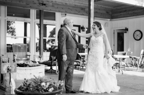 beautiful-be-yourself-barn-wedding