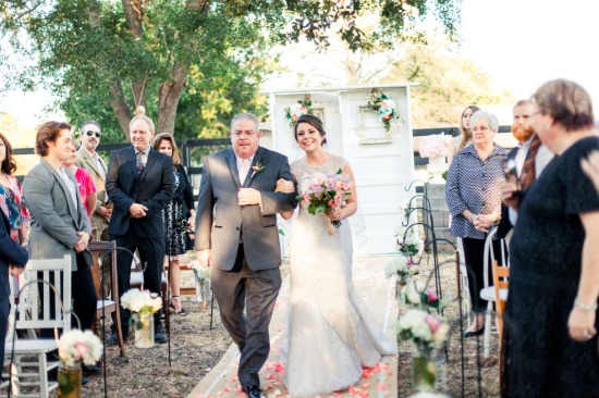 beautiful-be-yourself-barn-wedding