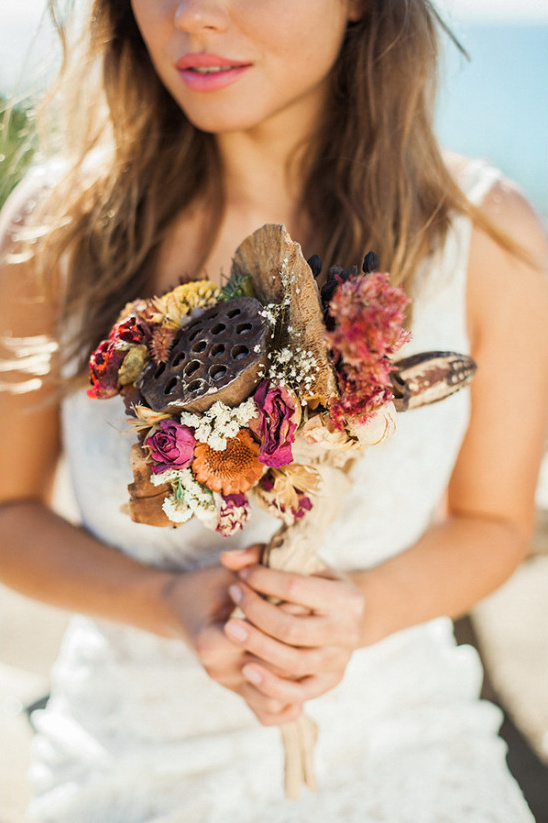 dried flower wedding bouquet @weddingchicks