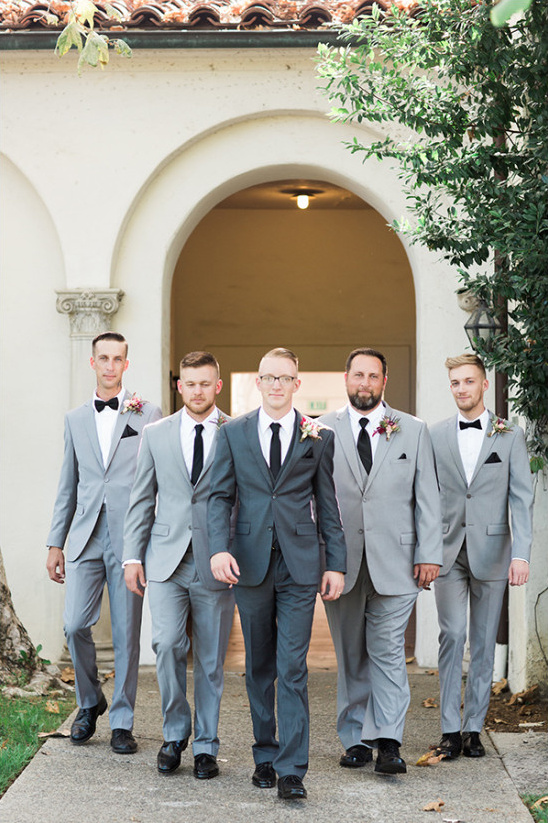grey groomsmen @weddingchicks