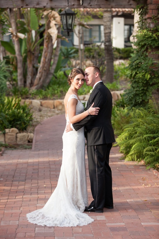 carmel-white-and-green-wedding