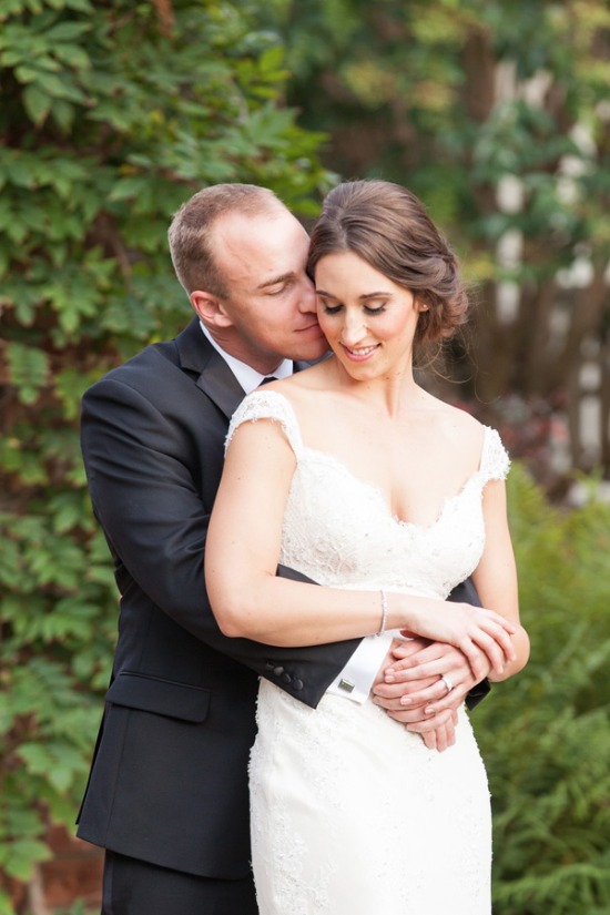 carmel-white-and-green-wedding