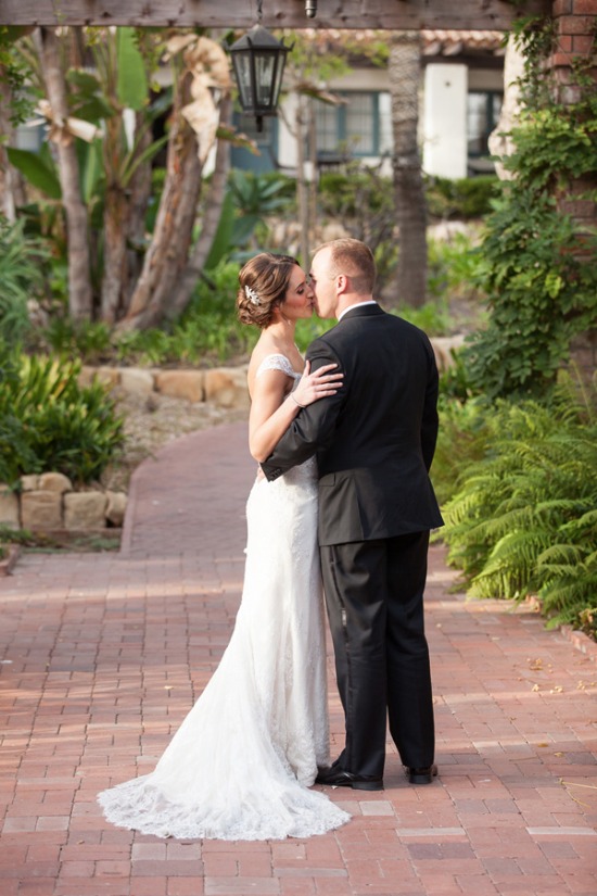 carmel-white-and-green-wedding