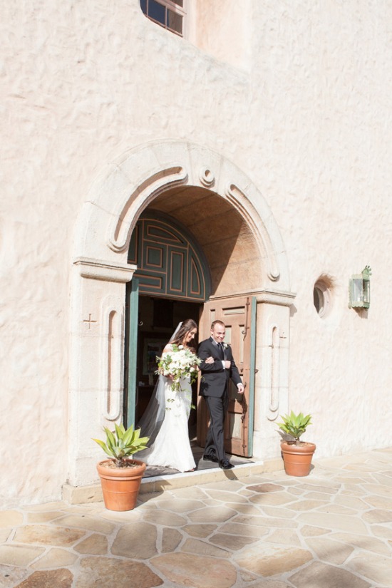 carmel-white-and-green-wedding