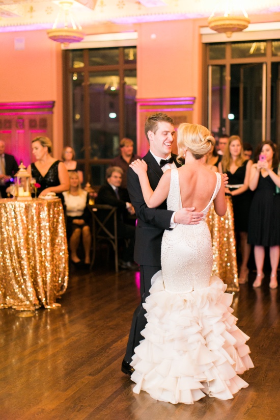 chic-gold-black-and-magenta-wedding
