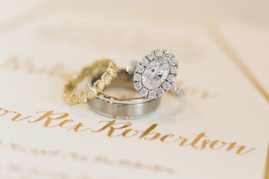 chic-gold-black-and-magenta-wedding