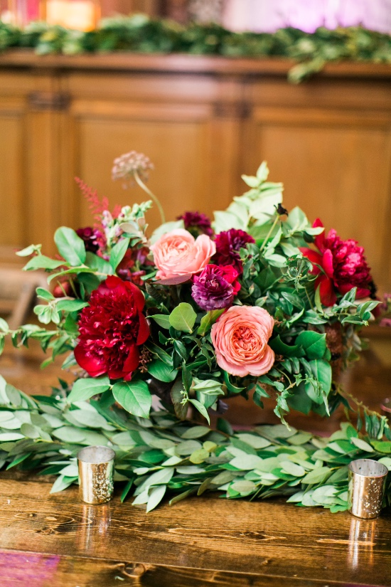 chic-gold-black-and-magenta-wedding