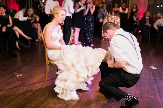 chic-gold-black-and-magenta-wedding