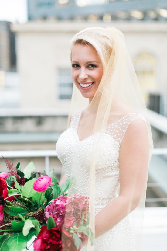 chic-gold-black-and-magenta-wedding