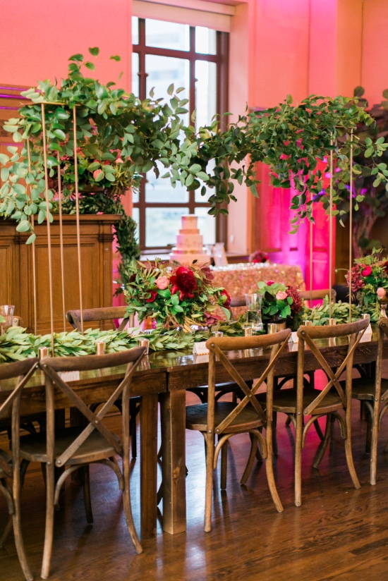 chic-gold-black-and-magenta-wedding