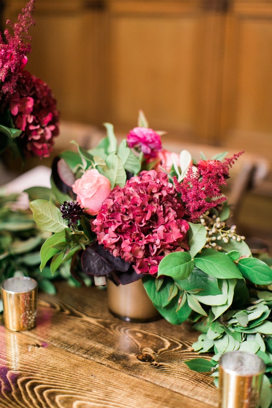 chic-gold-black-and-magenta-wedding