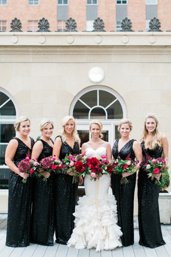 chic-gold-black-and-magenta-wedding