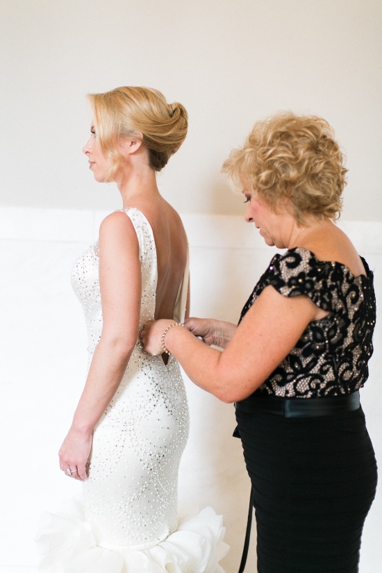 chic-gold-black-and-magenta-wedding