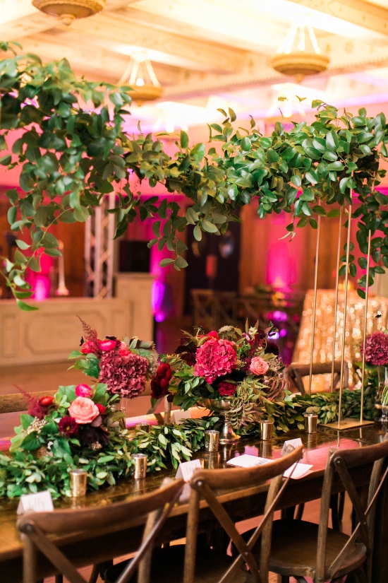 chic-gold-black-and-magenta-wedding