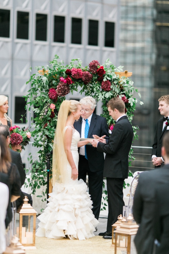 chic-gold-black-and-magenta-wedding