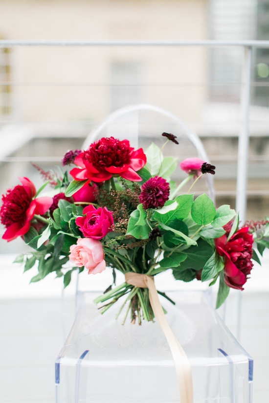 chic-gold-black-and-magenta-wedding