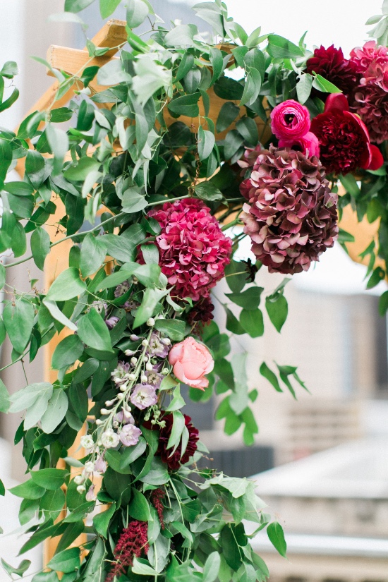 chic-gold-black-and-magenta-wedding