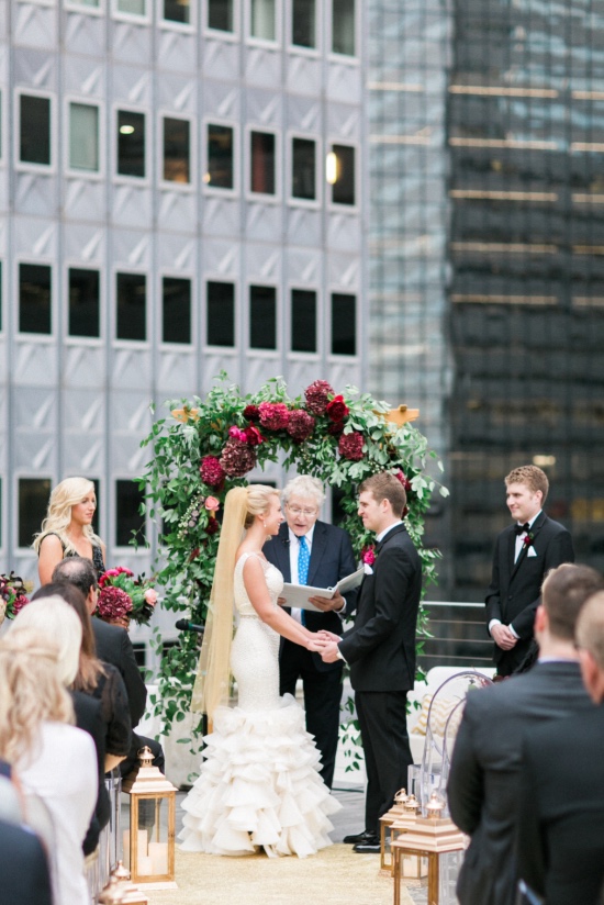 chic-gold-black-and-magenta-wedding