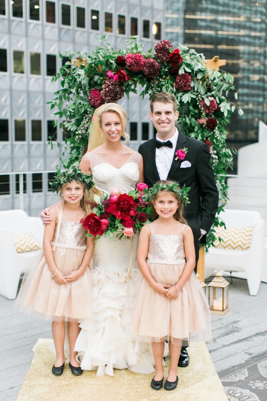 chic-gold-black-and-magenta-wedding