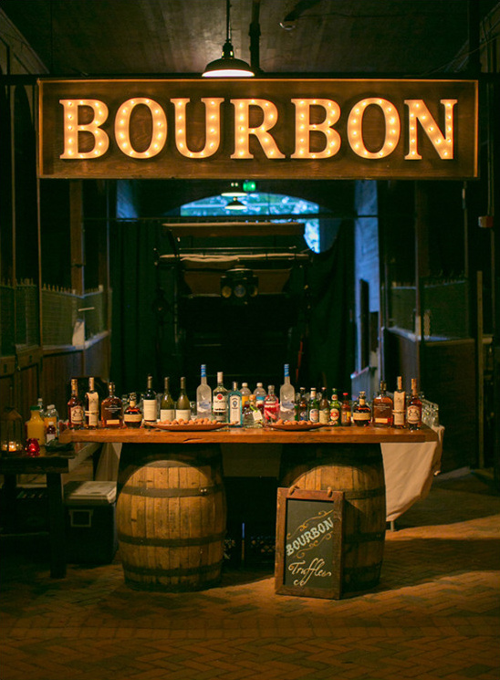 bourbon bar @weddingchicks