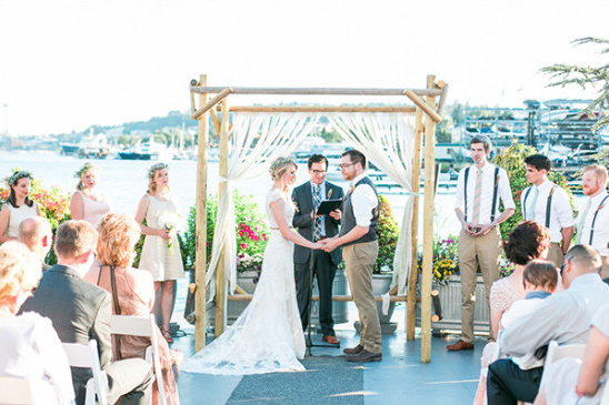 boat wedding ceremony @weddingchicks
