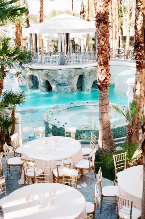 glammed-up-vegas-wedding