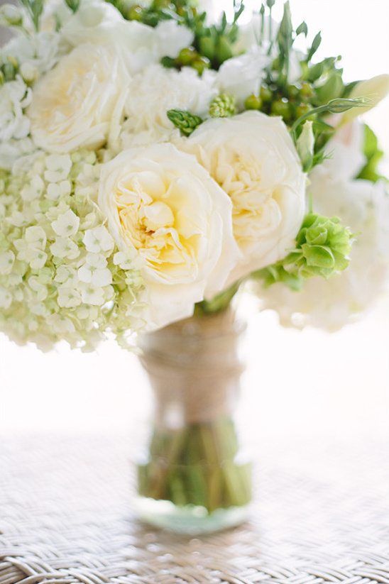 Elegant wedding bouquet with roses and hydrangeas