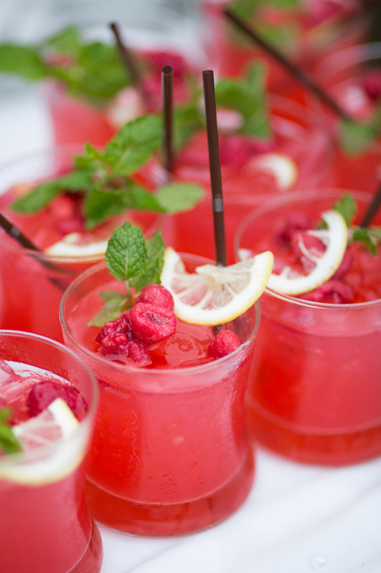 fresh raspberry lemonade
