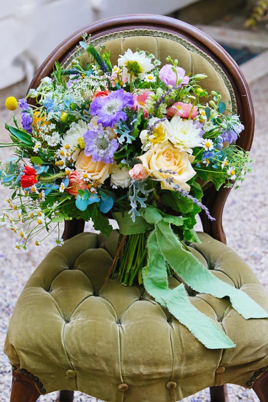wildflower bouquet @weddingchicks