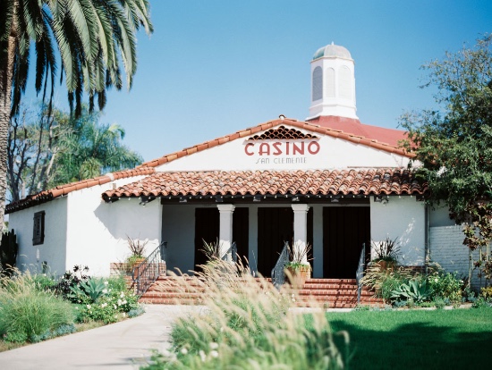 royal-blue-and-red-san-clemente-casino