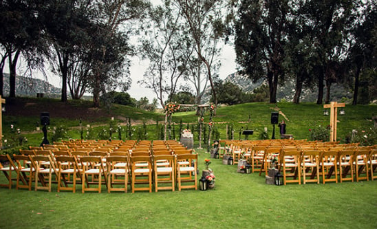 outdoor ceremony @weddingchicks