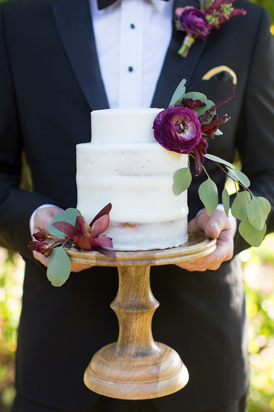white naked cake @weddingchicks