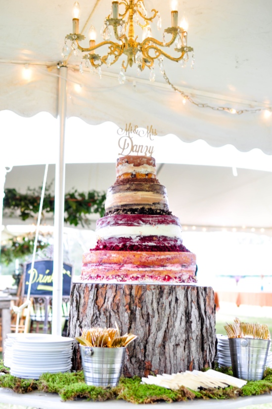 rustic-vintage-red-barn-wedding