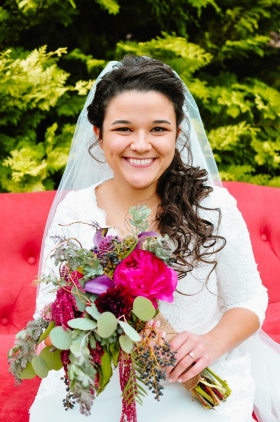 rustic-vintage-red-barn-wedding