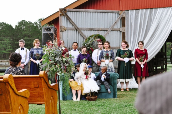 rustic-vintage-red-barn-wedding
