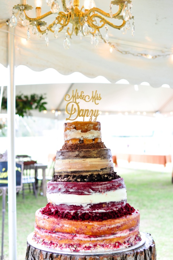 rustic-vintage-red-barn-wedding