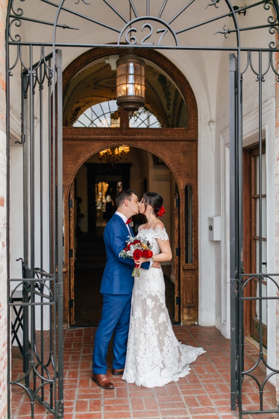 shades-of-blue-and-red-wedding
