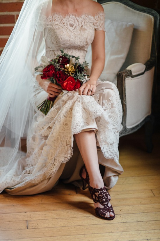 shades-of-blue-and-red-wedding