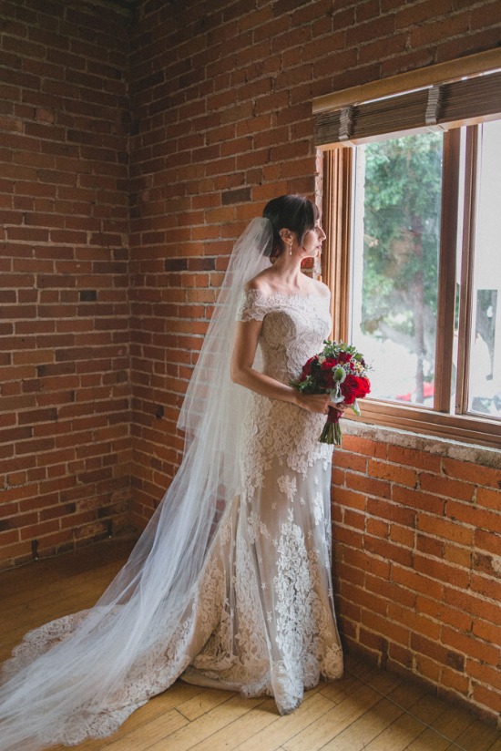 shades-of-blue-and-red-wedding