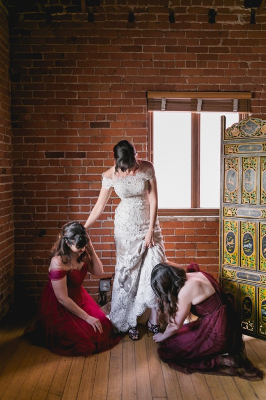 shades-of-blue-and-red-wedding