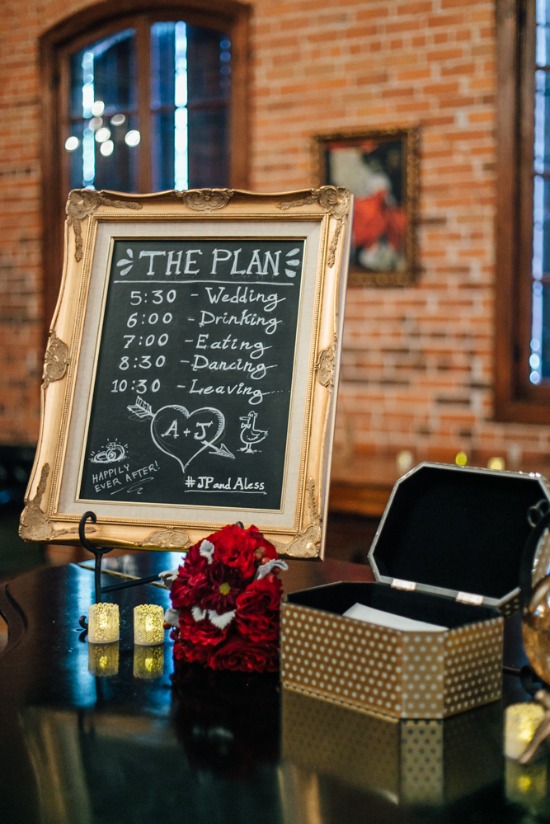 shades-of-blue-and-red-wedding