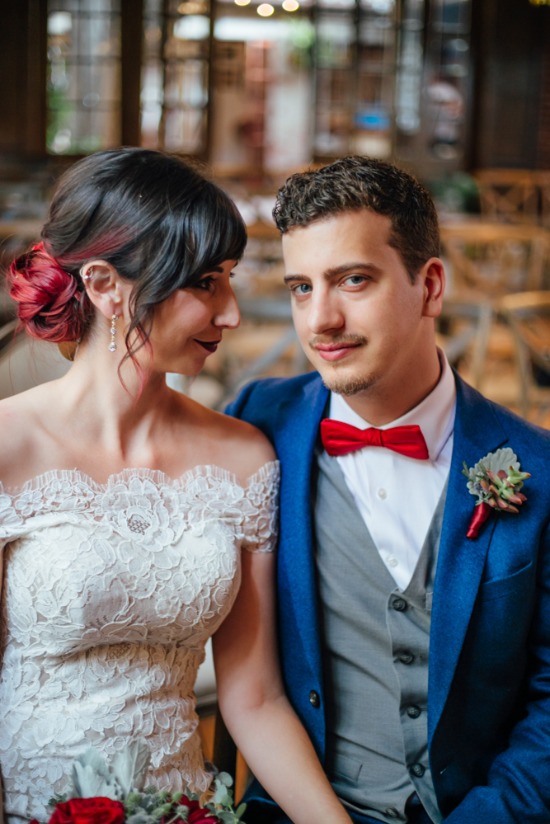 shades-of-blue-and-red-wedding