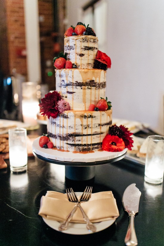 shades-of-blue-and-red-wedding