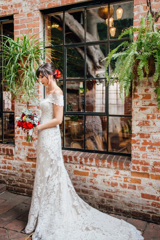 shades-of-blue-and-red-wedding