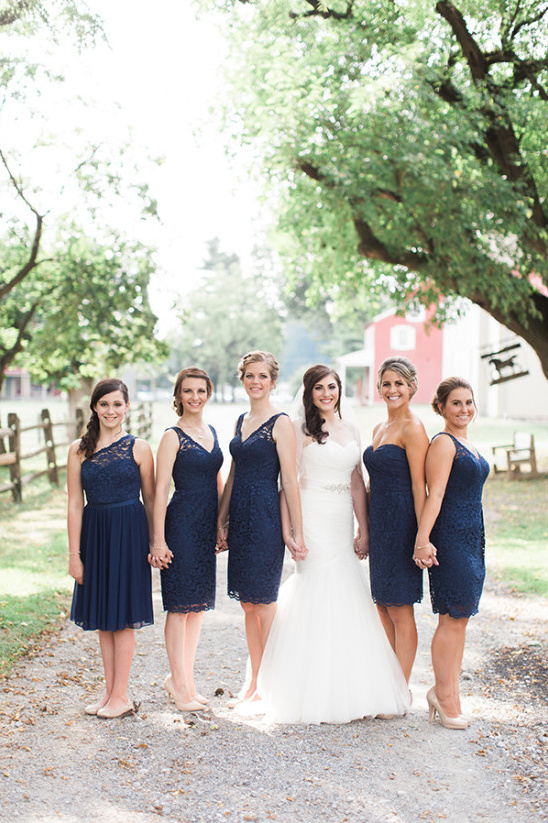 navy blue bridesmaid dresses @weddingchicks